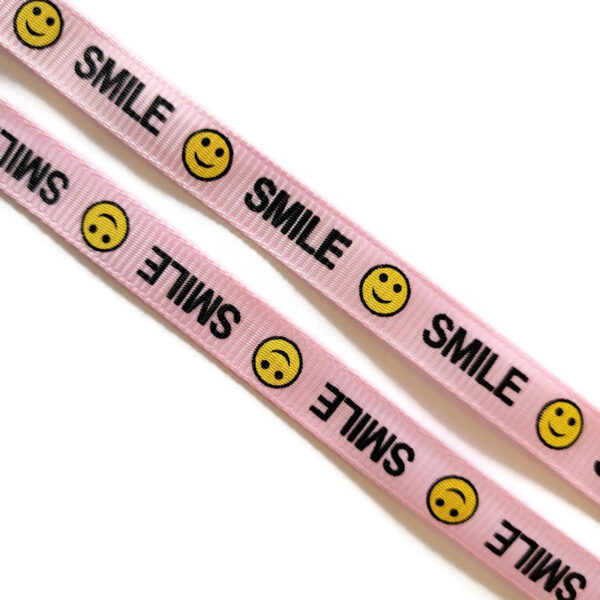 Roze lint met tekst Smile