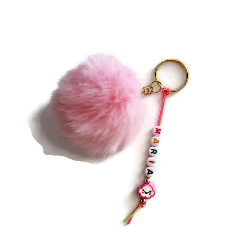 Trendy Naamsleutelhanger met Fluffy Pompon maken